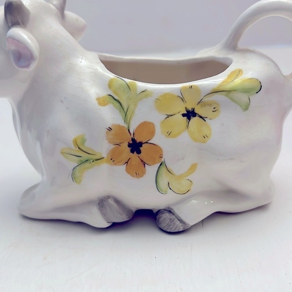 Vintage Old Ceramic Cow Creamer Laying Down Handpainted Flowers - Picture 3 of 9
